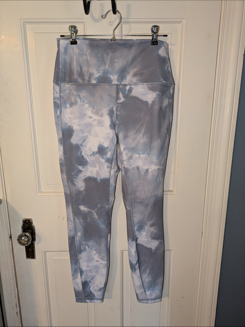 Gray & White Tie-Dye High-Rise Leggings